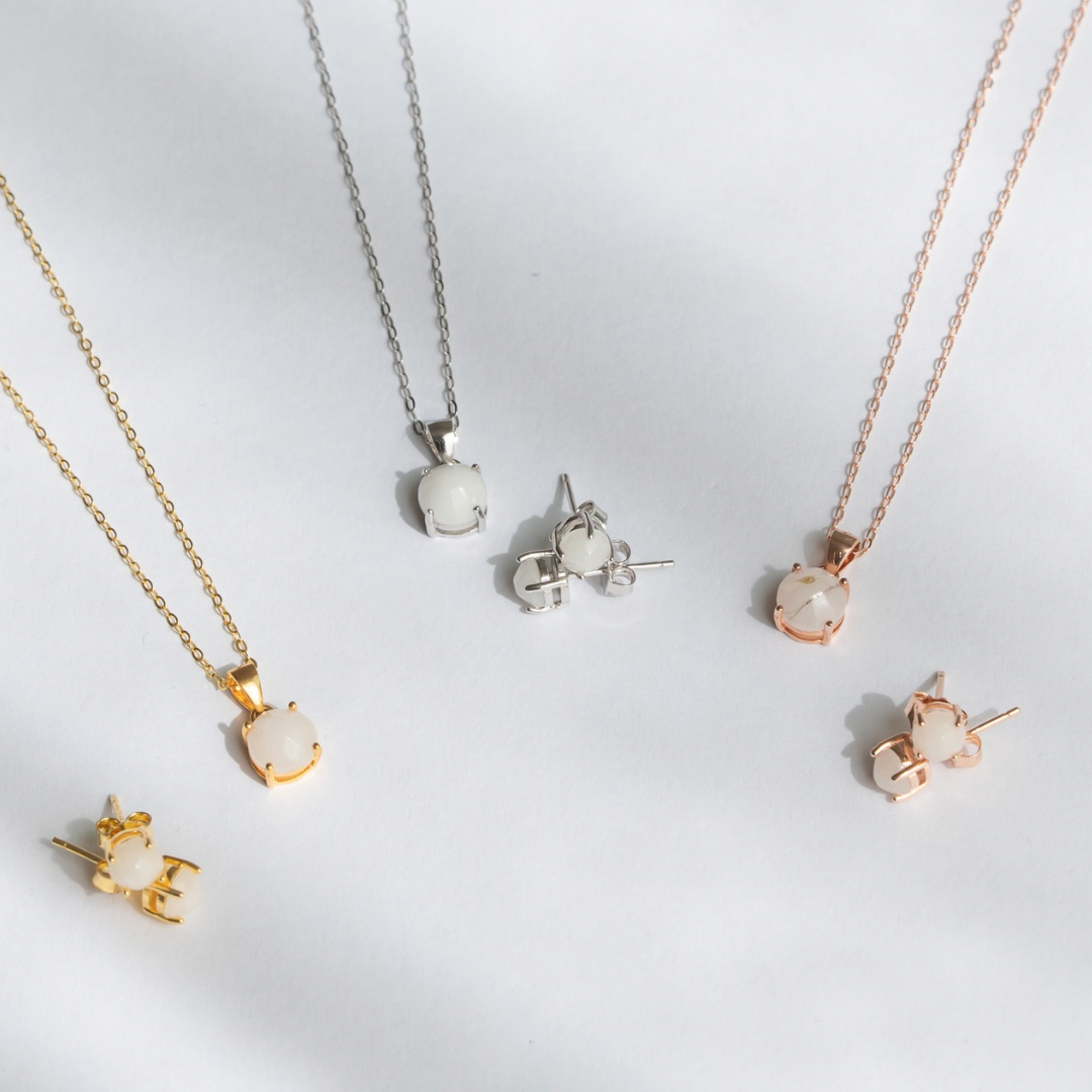 【セット商品】クリスタルネックレス／クリスタルピアス【保証対象商品】