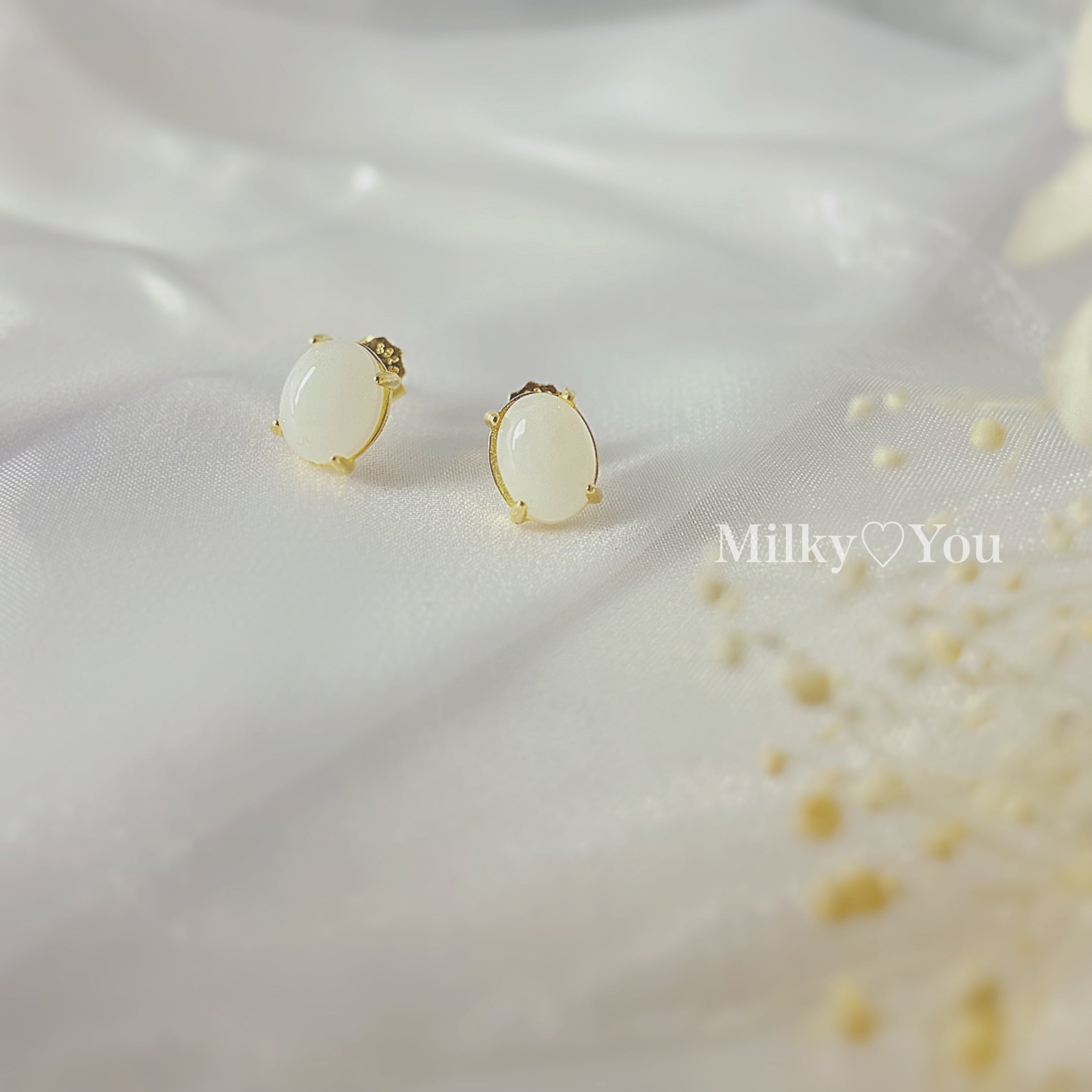 オーバル ピアス ゴールド – Milky You